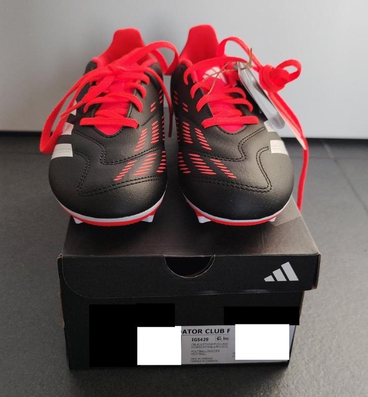 Voetbalschoenen Adidas Predator club fxg, maat 36 (nieuw), Kinderen en Baby's, Kinderkleding | Schoenen en Sokken, Nieuw, Schoenen