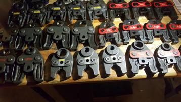 mâchoire pour sertisseuse 75€ piecs, Enlèvement, Comme neuf