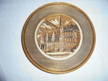 Prachtig vintage LOURDES houten sierbord beschikbaar voor biedingen