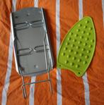 Te koop een stevige metalen strijkijzerhouder van Ikea., Huis en Inrichting, Ophalen of Verzenden, Zo goed als nieuw