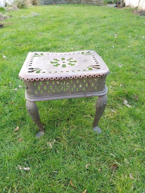 Kleine antieke koperen tafel/vuurpot? Geen verzending, Antiek en Kunst, Curiosa en Brocante, Ophalen