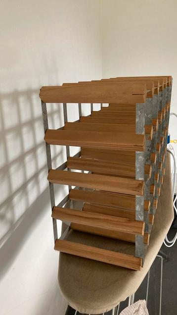 IKEA houten flessenrek beschikbaar voor biedingen