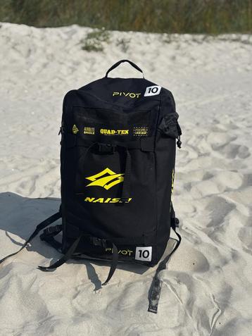 Naish Pivot 2025 – 10m (dark blue/blauw) – zo goed als nieuw beschikbaar voor biedingen