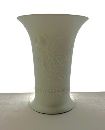 Vintage vaas Duits porselein Kaiser West Germany beschikbaar voor biedingen