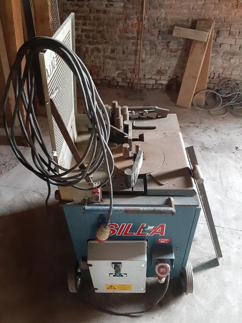 Machine à plier et découper les fers à béton Silla PTC 32/30, Bricolage & Construction, Outillage | Autres Machines, Utilisé, Enlèvement