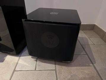 Subwoofer REL T9x, neuf, seul 3 semaines, garantie de 2 ans disponible aux enchères