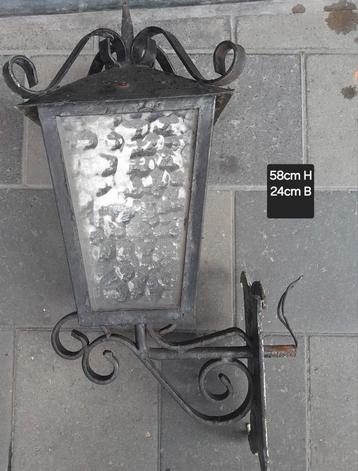 Verlichting rustiek beschikbaar voor biedingen
