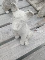 tuinbeeld klein hondje, Tuin en Terras, Tuinbeelden, Ophalen, Zo goed als nieuw, Beton, Dierenbeeld