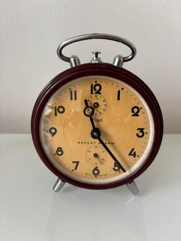Kienzle wekker Bordeaux- vintage beschikbaar voor biedingen