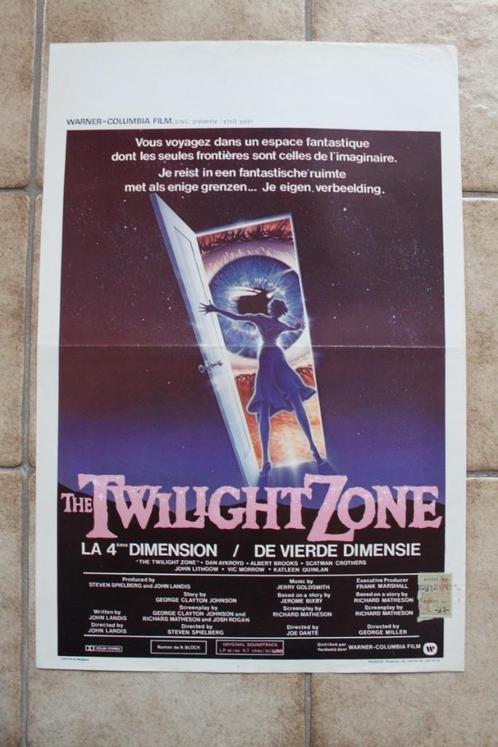 filmaffiche Twilight Zone 1983 Steven Spielberg filmposter, Verzamelen, Posters, Zo goed als nieuw, Film en Tv, A1 t/m A3, Rechthoekig Staand
