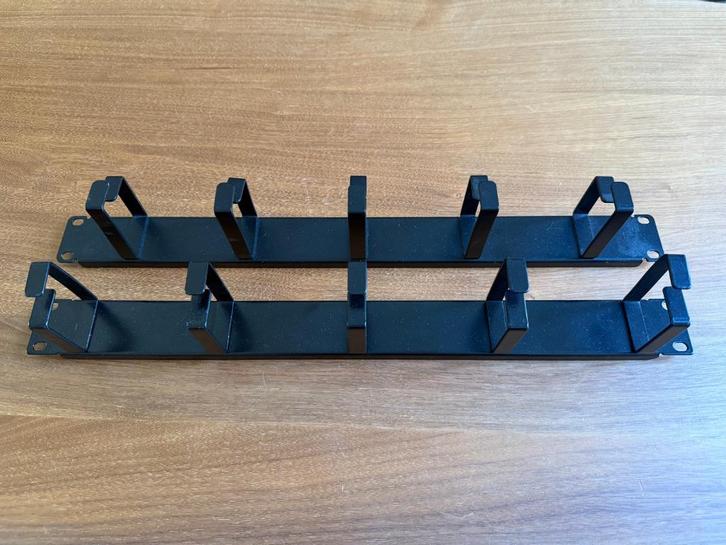 [Nieuw] Set van 2 kabelhouders voor 19" rack, Computers en Software, Overige Computers en Software, Zo goed als nieuw, Ophalen