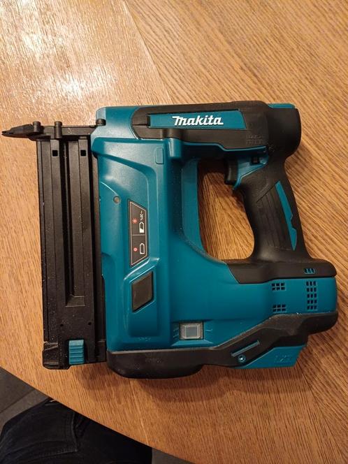 Makita accu nagelschieter, Doe-het-zelf en Bouw, Gereedschap | Overige machines, Nieuw, Ophalen