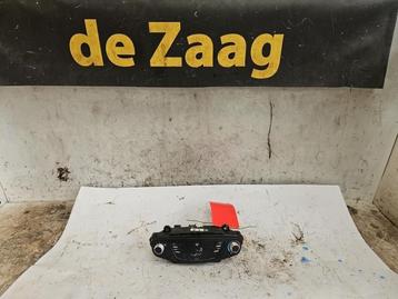 Kachel Bedieningspaneel van een Ford B-Max beschikbaar voor biedingen