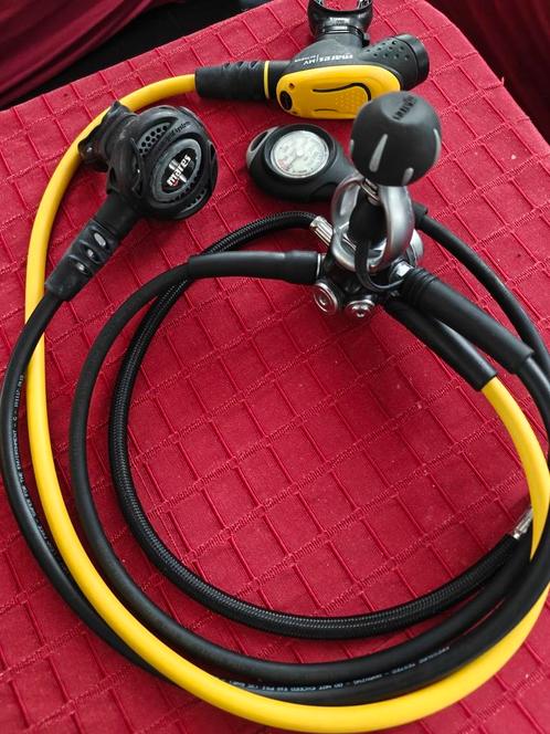 MARES Ademautomaat/ontspanner/regulator v koud water, Watersport en Boten, Duiken, Zo goed als nieuw, Ophalen of Verzenden