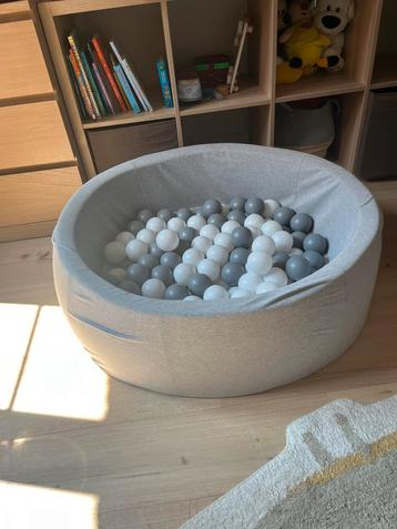  Ballenbad baby/peuter beschikbaar voor biedingen