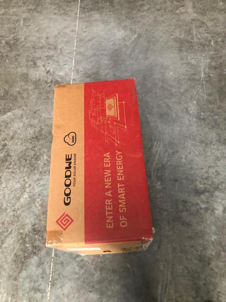 Onduleur, Doe-het-zelf en Bouw, Zonnepanelen en Toebehoren, Nieuw, Compleet systeem, 200 wattpiek of meer, Ophalen of Verzenden