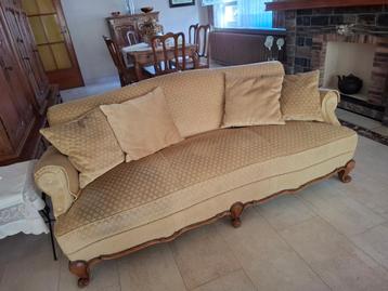 Salon (1 drie-zit, 2 één-zit, 1 salontafel) beschikbaar voor biedingen