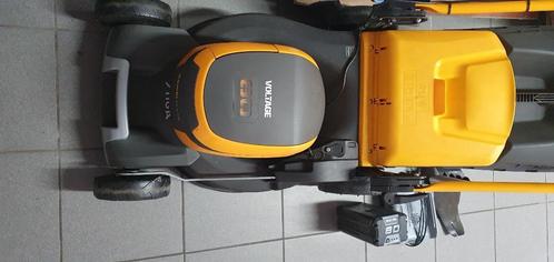 Grasmaaier op batterijen Stiga 80V, Tuin en Terras, Grasmaaiers, Nieuw, Accu-grasmaaier, 50 cm of meer, Cirkelmaaier, Elektrische starter