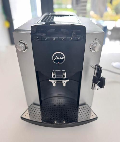 Jura Impressa F50, Elektronische apparatuur, Koffiezetapparaten, Gebruikt, Gemalen koffie, Koffiebonen, Espresso apparaat, 10 kopjes of meer