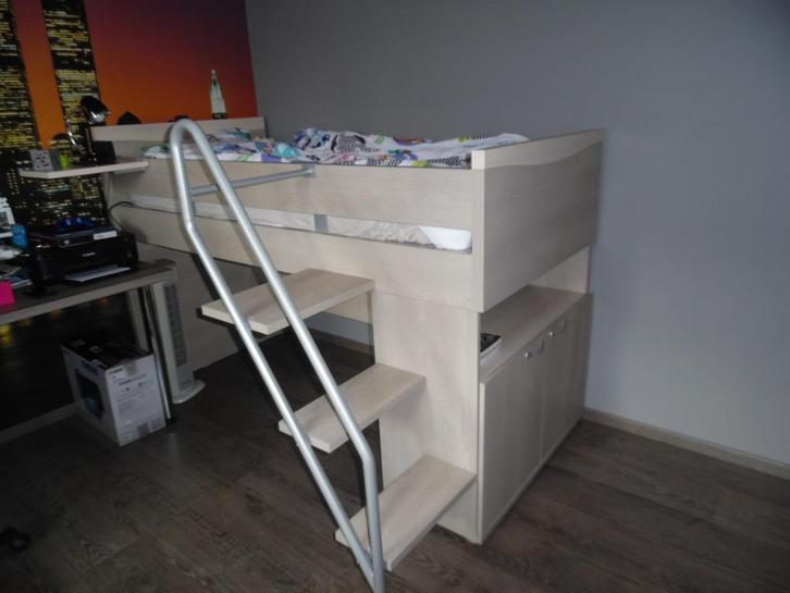 Verhoogd bed, Kinderen en Baby's, Kinderkamer | Stapelbedden en Hoogslapers, Gebruikt, Hoogslaper, Ophalen