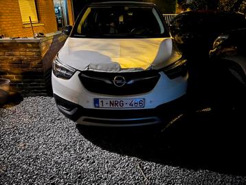 Opel crossland X 2020 (lichte schade)