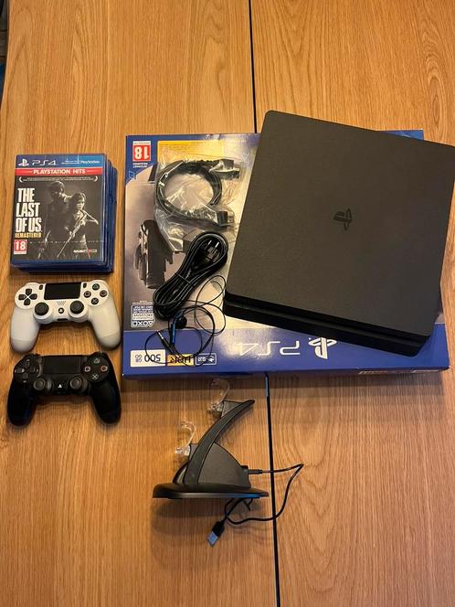 PlayStation 4, Games en Spelcomputers, Spelcomputers | Sony PlayStation 4, Zo goed als nieuw, Slim, 500 GB, Met 2 controllers