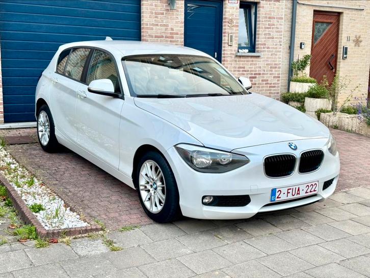 Bmw 116d , année 2012 , 212.000km , carnet d’entretien.., Auto's, BMW, Bedrijf, 1 Reeks, Elektrische ramen, Diesel, Euro 5, Berline