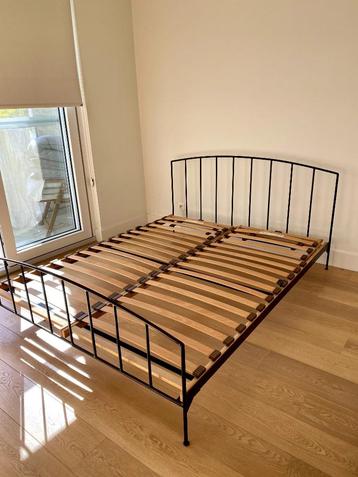 Bed 160 x 200 – met of zonder matras beschikbaar voor biedingen