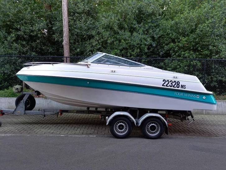 Four Winns 195 Sundowner, Watersport en Boten, Speedboten, Gebruikt, 3 tot 6 meter, Benzine, 200 pk of meer, Polyester, Binnenboordmotor