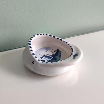 Delfsblauw vintage asbakje beschikbaar voor biedingen