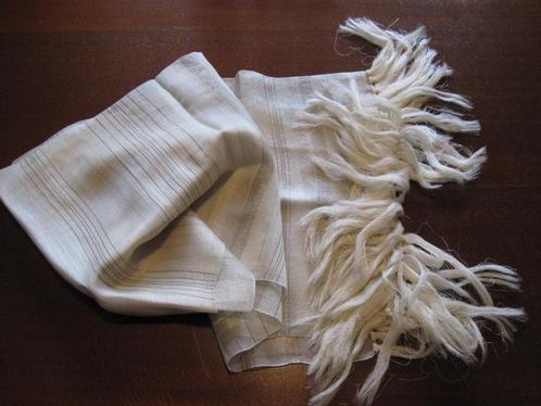 Ancienne étole de soirée dame blanc+ fils d'argent.TB état, Kleding | Dames, Mutsen, Sjaals en Handschoenen, Zo goed als nieuw