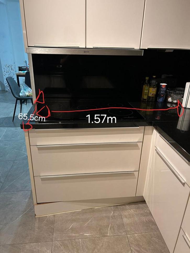 Complete keuken met natuursteen werkblad en toestellen, Huis en Inrichting, Keuken | Complete keukens, Hoekkeuken, Wit, Ophalen