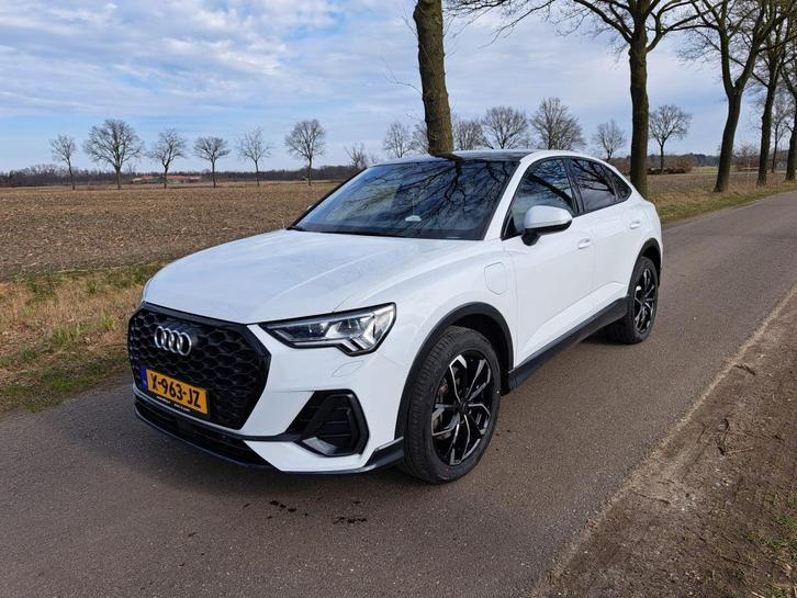 Audi Q3 Sportback 45 TFSI e S Edition | NAVI | PANORAMA |, Auto's, Audi, Bedrijf, Q3, ABS, Achteruitrijcamera, Adaptieve lichten
