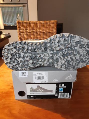 Golfschoenen adidas beschikbaar voor biedingen