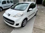Peugeot 107 benzine weinig km, Auto's, Peugeot, Voorwielaandrijving, Stof, 50 kW, Zwart