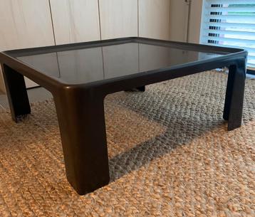 4 Mooie vintage design salontafels van B&B Italia beschikbaar voor biedingen