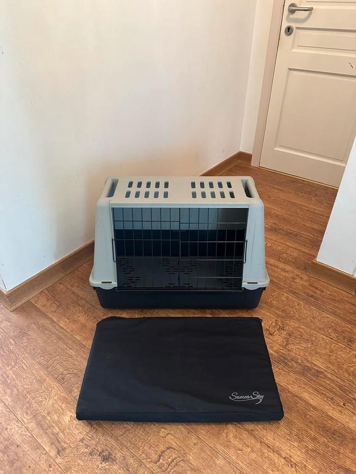 Ferplast honden bench kooi hond auto 72x41x51 kussen, Dieren en Toebehoren, Hondenbenches, Ophalen