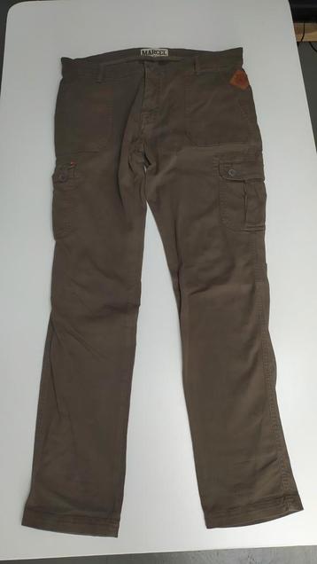 Pantalon Marcel Green disponible aux enchères