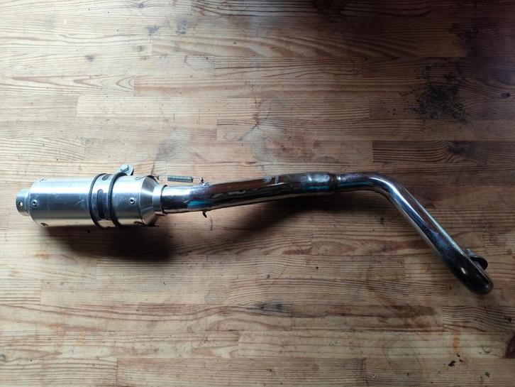 Honda Dax sportuitlaat (bovenlangs), Fietsen en Brommers, Brommers | Tuning en Styling, Gebruikt, Ophalen of Verzenden