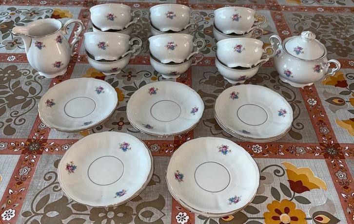 Vintage Bavarian Porcelain Coffee Set – U.S. Zone 1945–1949, Antiek en Kunst, Antiek | Servies compleet, Ophalen