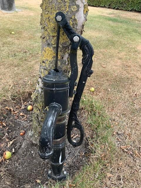 handzwengelpomp, Tuin en Terras, Waterpartijen en Fonteinen, Gebruikt, Waterval, Overige materialen, Ophalen