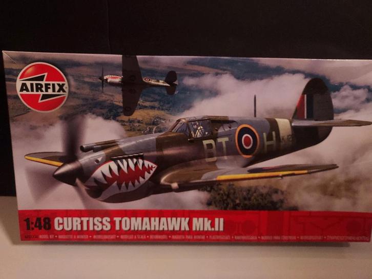 Airfix (A5133A): Curtiss Tomahawk Mk.II om 1:48, Hobby en Vrije tijd, Modelbouw | Vliegtuigen en Helikopters, Nieuw, Vliegtuig