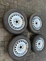 Winterbanden Renault Kangoo op stalen velg, Auto-onderdelen, Banden en Velgen, Ophalen, Gebruikt, 15 inch, Banden en Velgen