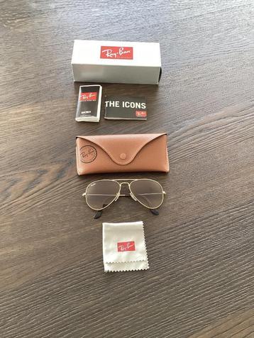 Ray -ban Unisex zonnebril. beschikbaar voor biedingen