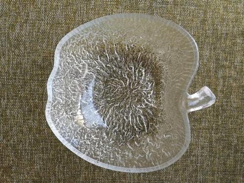 Schaal in de vorm van een appel - vintage - frost glas 22 cm, Antiek en Kunst, Antiek | Glaswerk en Kristal, Ophalen of Verzenden