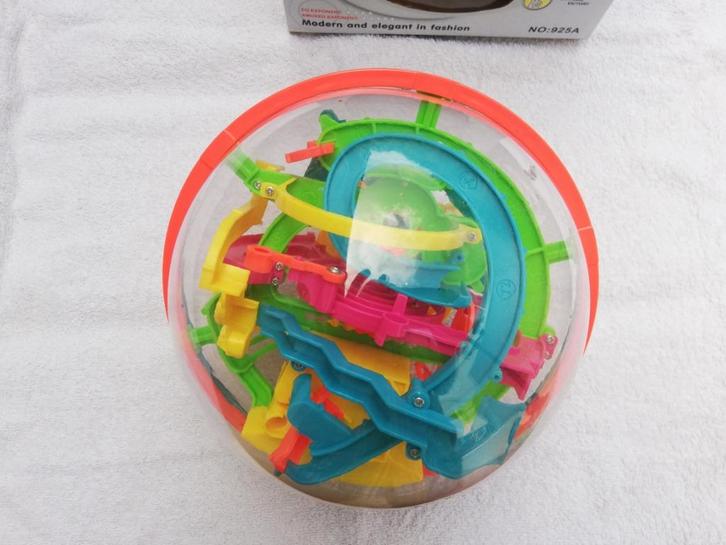 Magical doolhof bal, Hobby en Vrije tijd, Denksport en Puzzels, Zo goed als nieuw, Ophalen of Verzenden