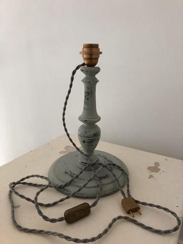 ANTIEKE LAMPENVOET HOUT LAMP TAFELLAMP beschikbaar voor biedingen