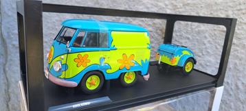 vw Cool Combi Flower Power 1:18ème beschikbaar voor biedingen