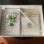 Prachtige doos,geparfumeerde kaartjes,envelopp, notitieboek., Diversen, Ophalen of Verzenden, Nieuw