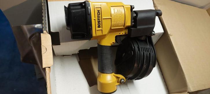 Bostitch N57C-1 coilnailer NIEUW roofing/ siding /timmerwerk, Doe-het-zelf en Bouw, Gereedschap | Handgereedschap, Nieuw, Ophalen of Verzenden